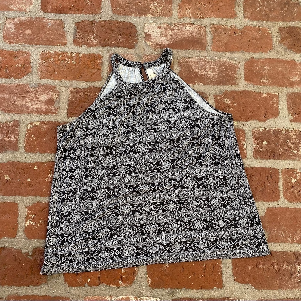 Loft Medium sleeveless black and white top